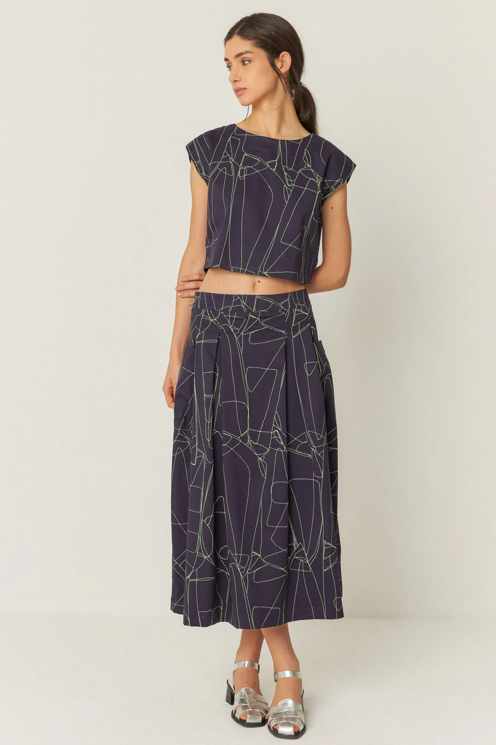 SKFK FALDA IRAMA-GOTS STITCHES Clearance